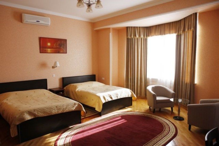 Kmm Hotel Тбилиси Экстерьер фото